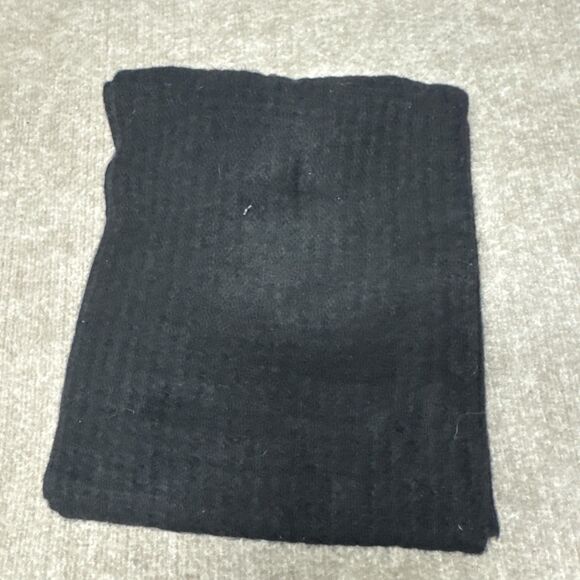 Special Delivery Soft Pom Beanie & Scarf‎ Set - Picture 2 of 3